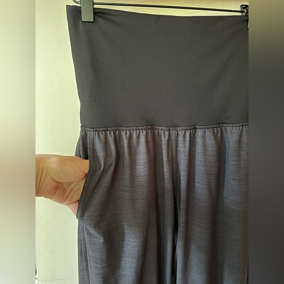 Lululemon Om Pant Commuter Denim Black / Black (Gray/Black) - Picture 11 of 15